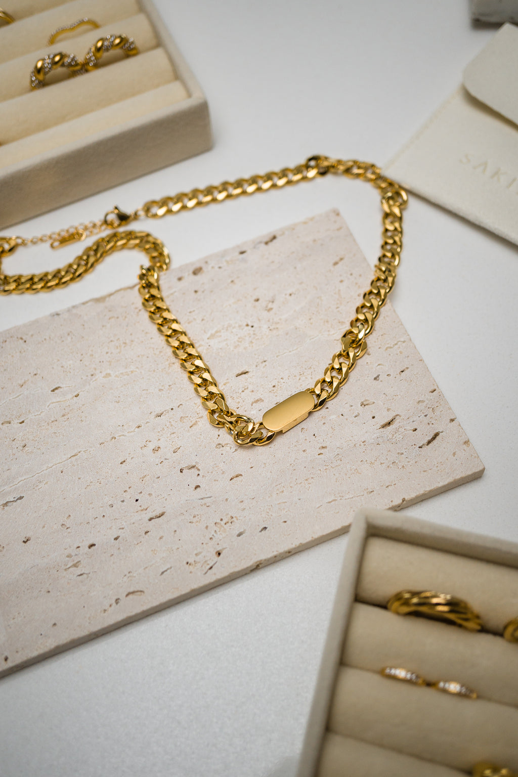 Collier Hajar